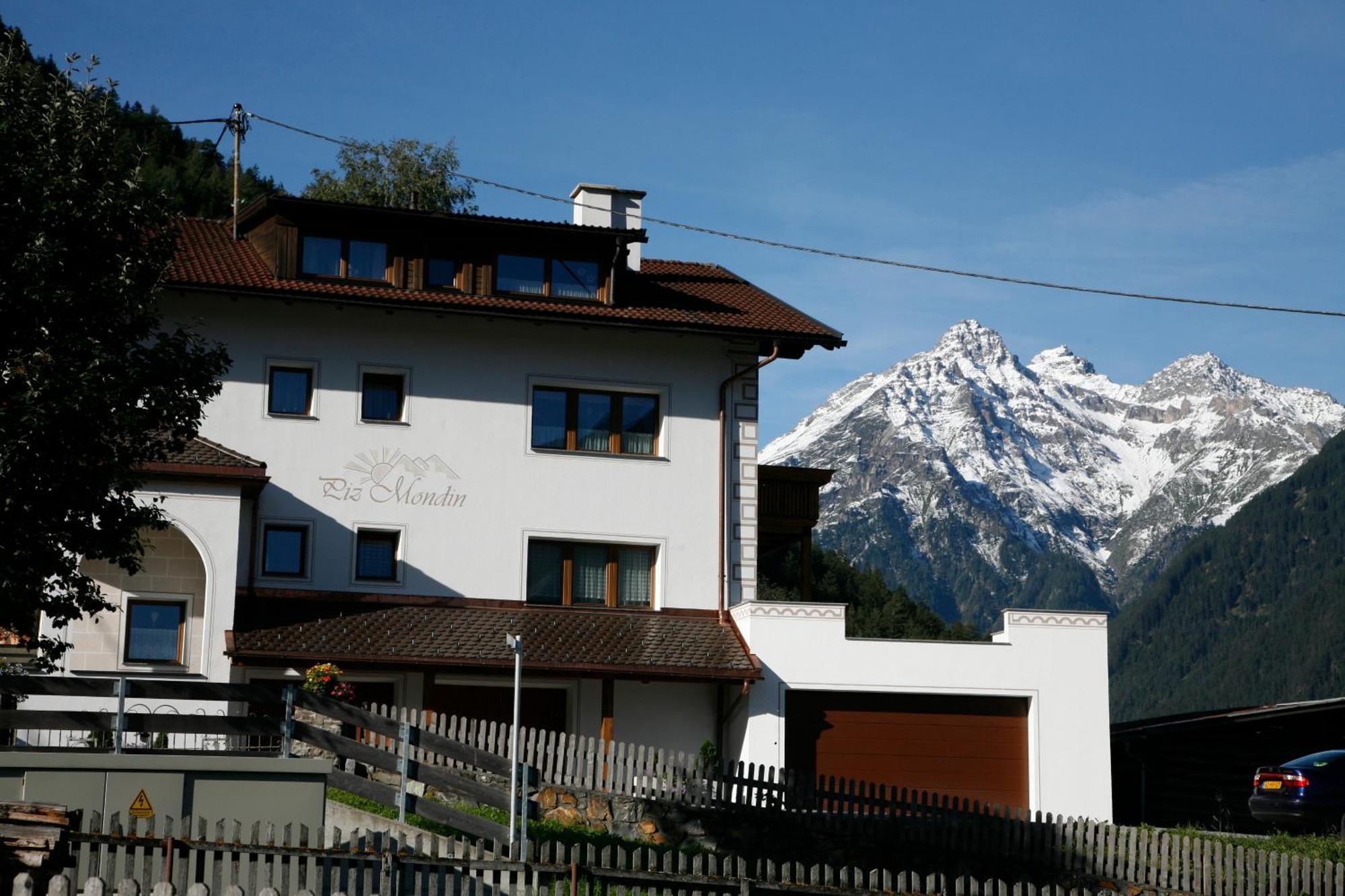 Apart Piz Mondin Pfunds Kültér fotó